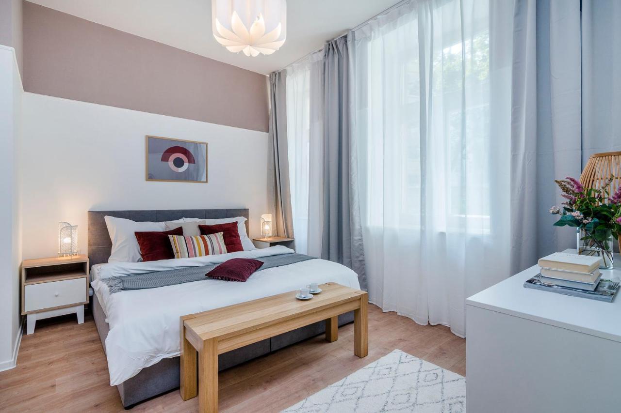 Royal Apartments Prague By Michal&Friends エクステリア 写真