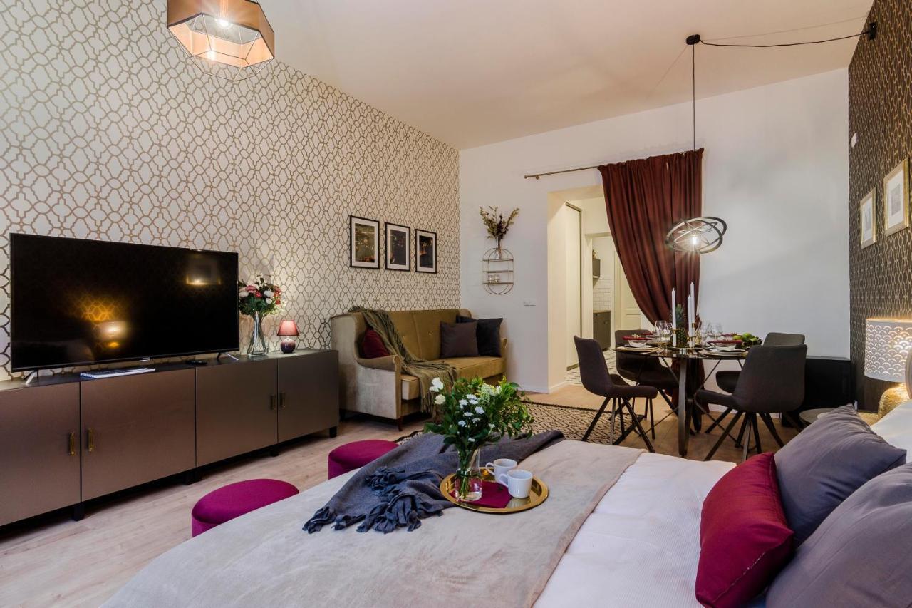 Royal Apartments Prague By Michal&Friends エクステリア 写真